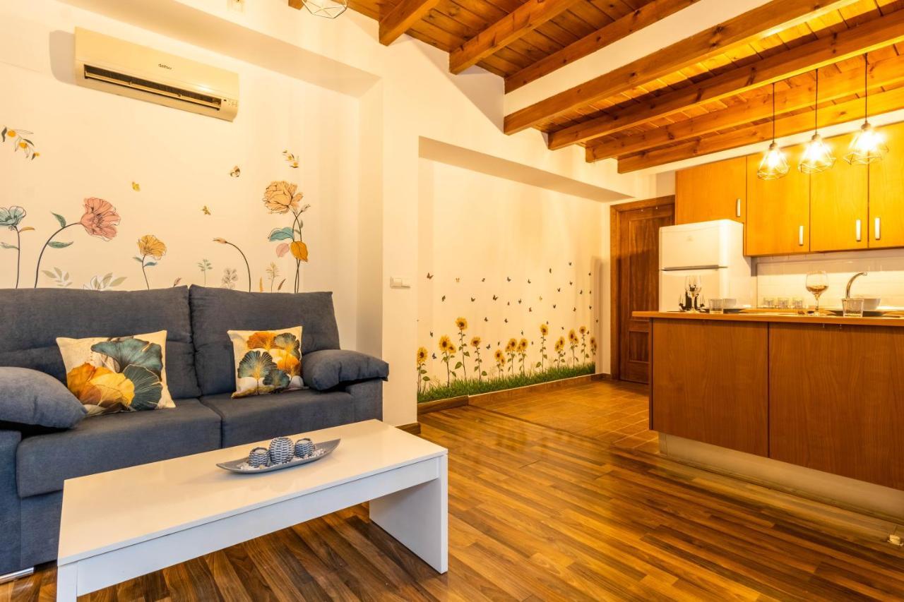 Apartamento Patio Andaluz En Sevilla エクステリア 写真