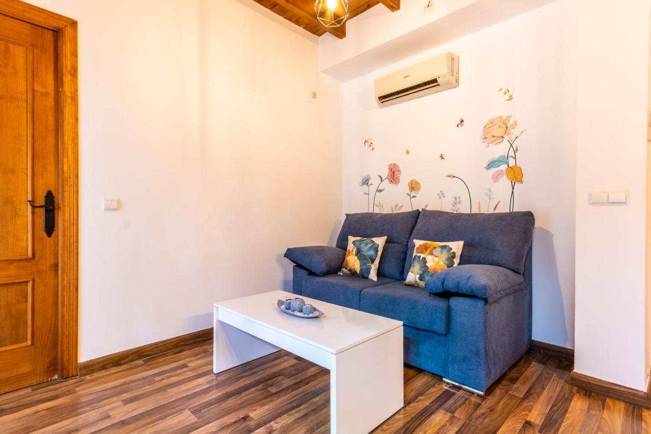 Apartamento Patio Andaluz En Sevilla エクステリア 写真