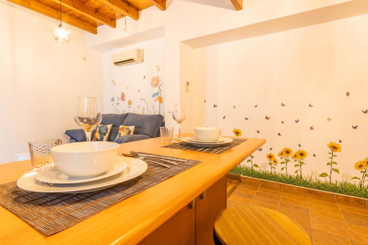 Apartamento Patio Andaluz En Sevilla エクステリア 写真